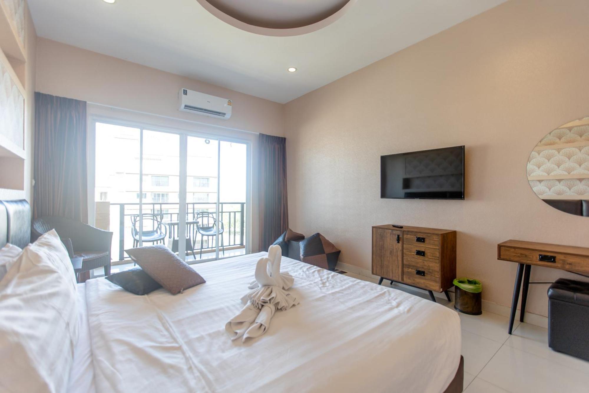 Sun Sky Resort Near Beach Jomtien Beach Buitenkant foto